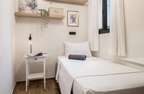 Jerusalem City Centre Apartment | the train studio