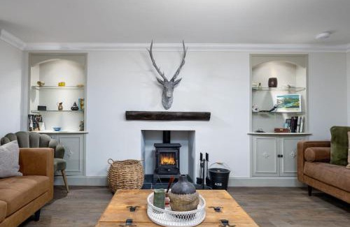 Auchterarder House | The Tranquil Auchterarder 3-bed Cottage