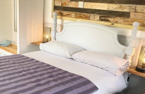 Louth Bed & Breakfast | The Travellers B&B