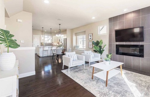 Cedar Hills House | The Treasure on Burlwood Ln #41592