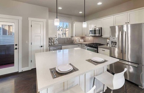 Cedar Hills House | The Treasure on Burlwood Ln #41592