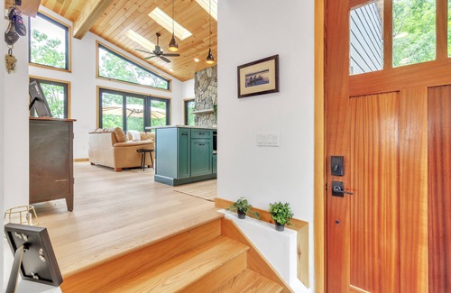 Putnam Station House | The Tree House on Lake George: Lakefront home with private dock!