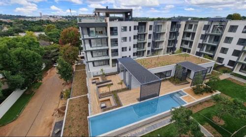 Houghton Estate Apartment | The Tree Tops Modern Days Home