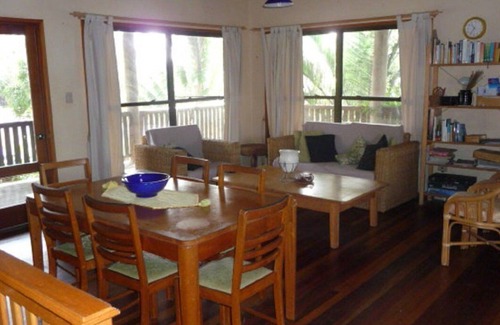 Tin Can Bay House | The Treehouse at Tin Can Bay