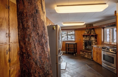 Golden House | The Treehouse Monthly Rental - Modern Mountainside Home Near Red Rocks