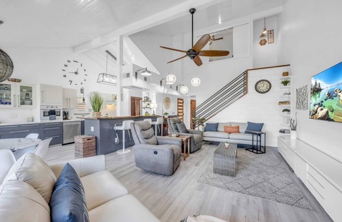 Horseshoe Bay House | The Trendy Sanctuary | Long Term Stays