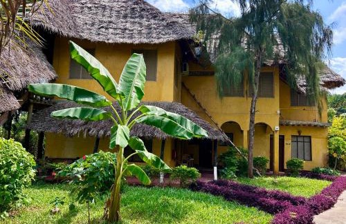 Nungwi Hotel | The Tropinest bungalow
