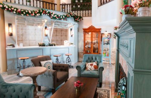 Taman Istana House | The Tudor