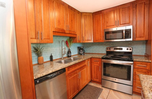 Kahuku Condo | The Turtle Lounge condo at Turtle Bay North Shore Oahu w/pool