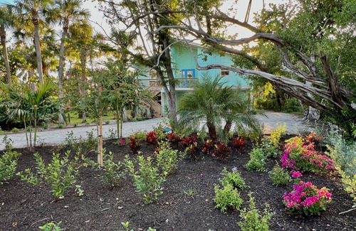 Gumbo Limbo House | The Ultimate Beach Retreat ~ Spacious, Comfy, Gorgeous!