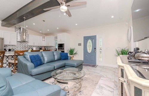 Bayshore Gardens House | The Ultimate Escape - Bradenton, Florida