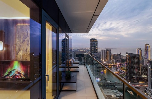 Al Wasl Apartment | The Ultimate Luxury - Dubai Eye & Marina Views