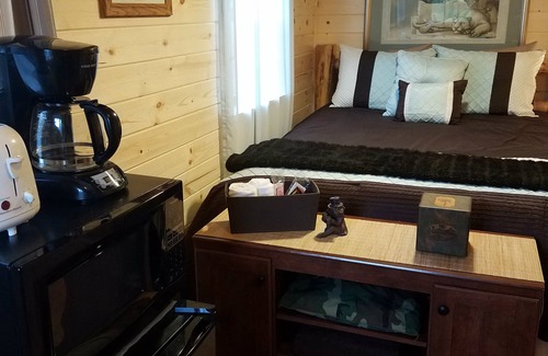 Darby Cabin | The Ultimate Outdoor Adventure with Indoor Comfort