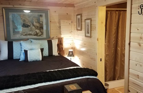 Darby Cabin | The Ultimate Outdoor Adventure with Indoor Comfort