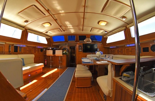 La Paz Boat Rental | The ultimate sailing yacht vacation in the Sea of Cortez. Jersey Girl II