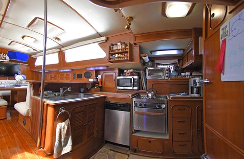 La Paz Boat Rental | The ultimate sailing yacht vacation in the Sea of Cortez. Jersey Girl II