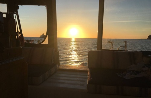 La Paz Boat Rental | The ultimate sailing yacht vacation in the Sea of Cortez. Jersey Girl II