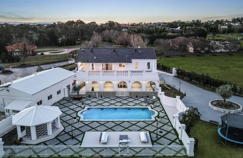 Mount Vernon House | The ultimate Stayz ! private estate in Sydney 39 mins from Sydney CBD !