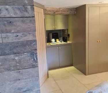 Frome House | The Undercoft luxury private studio at The Old Church House central Frome