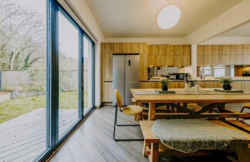 Bristol Apartment | The Unicorn three bedroom house