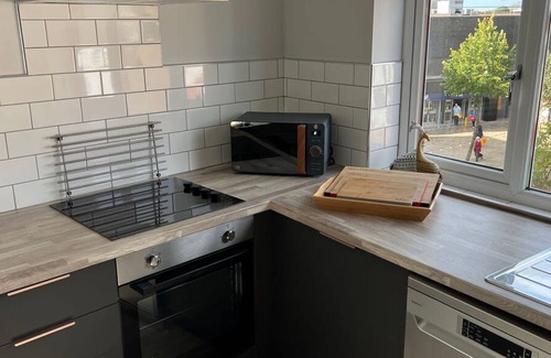 Trafford Apartment | The Upper Gathering - Sleeps Up To 9 Sale