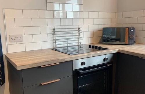 Trafford Apartment | The Upper Gathering - Sleeps Up To 9 Sale