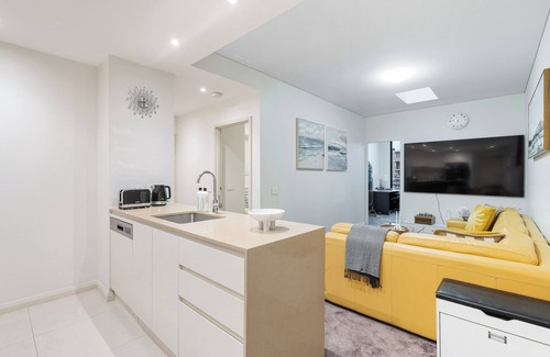 Wentworth Point Apartment | The Urban Escape - Stylish apartment in the Heart of Wentworth Point