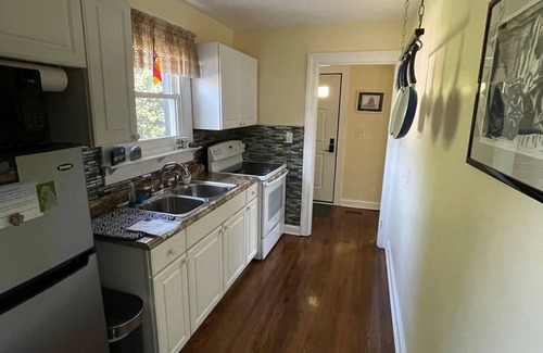 Charleston Apartment | The Urban Oasis. Located in Charleston's Hip, Historic East End