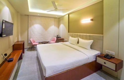 Mahmoorganj Hotel | The Urban Villa