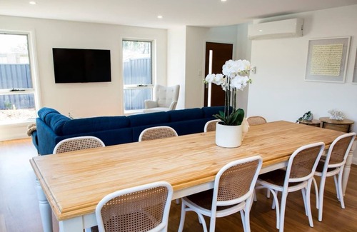Broulee House | The Vacation Station