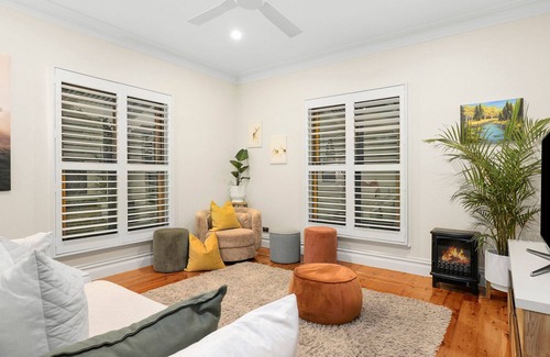 Sydney House | The Vale - family friendly retreat, where holiday memories are made.