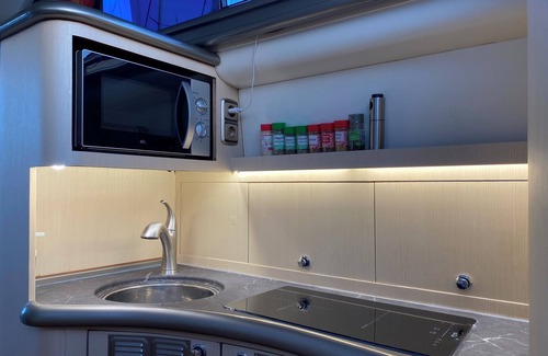 El Cabanyal Boat Rental | The Valencia Yacht Experience
