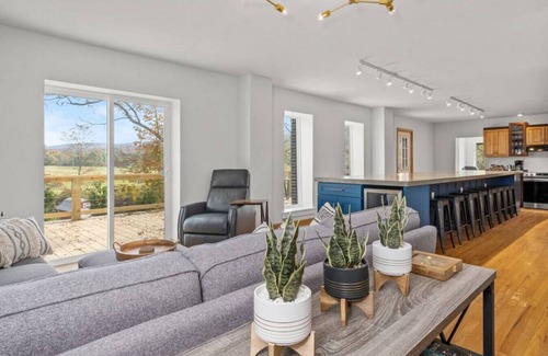 Melcroft Apartment | The Valley House - LH