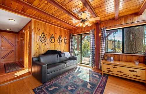 Green Valley Lake House | The Valley's Cabin