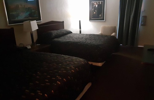 Minot Hotel | The Vegas Motel
