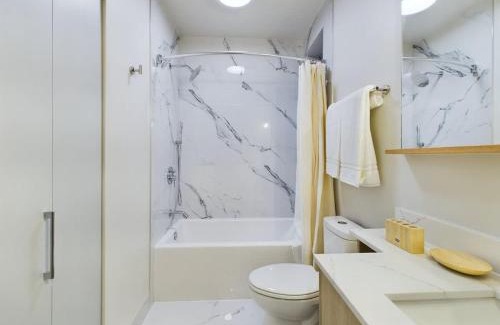 Ukrainian Village Apartment | The Velvet Jazz Haus