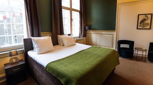 The Hague Center Hotel | The Velvet Lodge