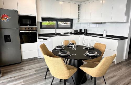 Arco da Calheta Apartment | The Vibe Madeira Apartment 2