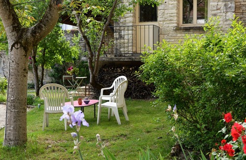 Noyers-sur-Serein House | The Victoire family home of one to ten people