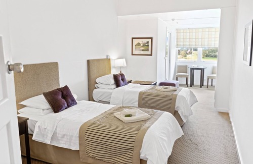 Cheltenham Cabin | The Victoria Golf Club
