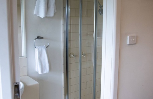 Cheltenham Cabin | The Victoria Golf Club