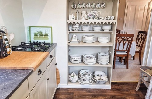 Windsor Cottage | The Victorian Lodge - UK42657