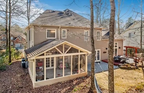 Johns Creek House | The Victorian Serenity at Johns Creek