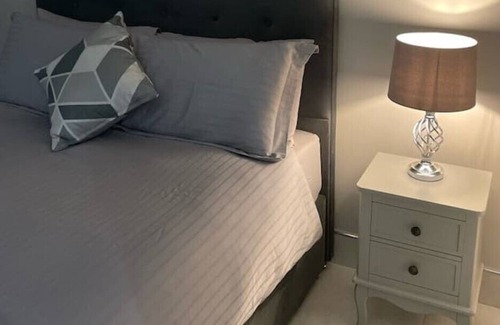 Newry Apartment | The View Apartment 2 - Luxury Open Plan Apartment with City Views