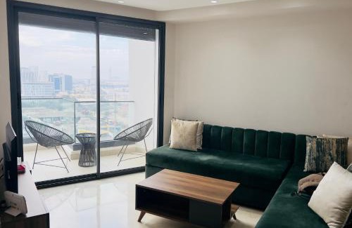 Belvedere Apartment | The View Apartment Near Casa Voyageurs