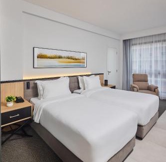 Beirut Hotel | The View - Saint George Hotel