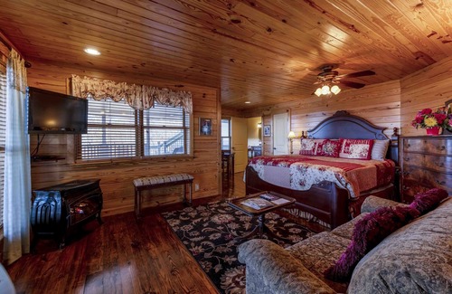 Mentone House | The View Suite on Lookout Mountain