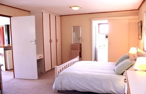 Bellville Apartment | The View Upstairs - A spacious apartment with a view