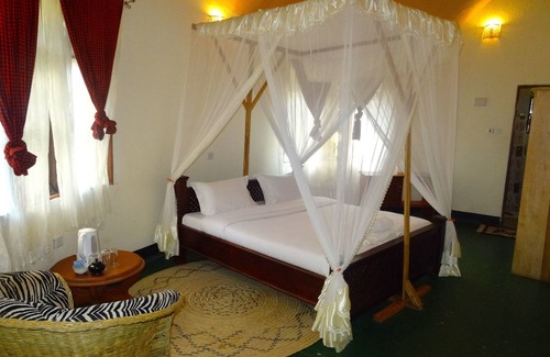 Nkoanrua Cabin | The Vijiji Center Lodge and Safari