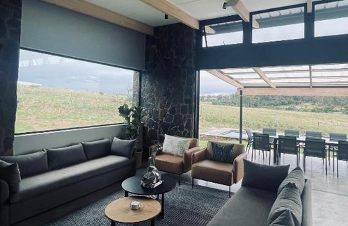 Mogale City Villa | The Villa at 40 Acres - Self-Catering Luxury Farmhouse on 16 hectares